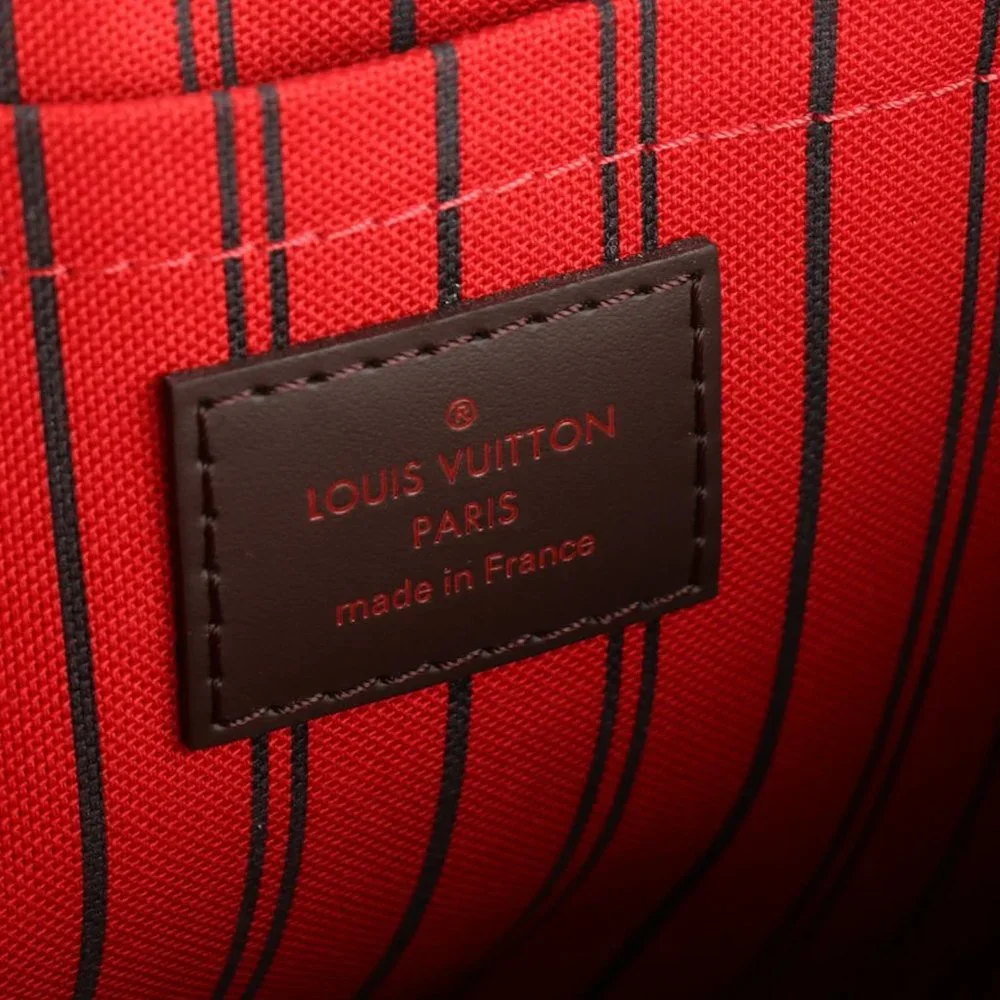 Louis Vuitton Neverfull MM Pochette